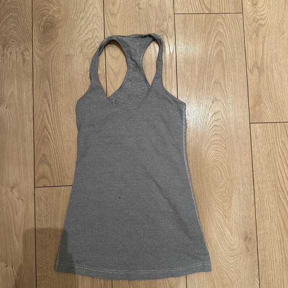 Lululemon tank top - Picture 3 of 10